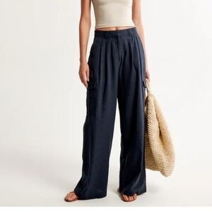 Abercrombie & Fitch Linen Wide Leg Navy Cargo Pants